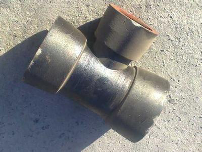 老房子两当铸铁管下水漏水怎么处理